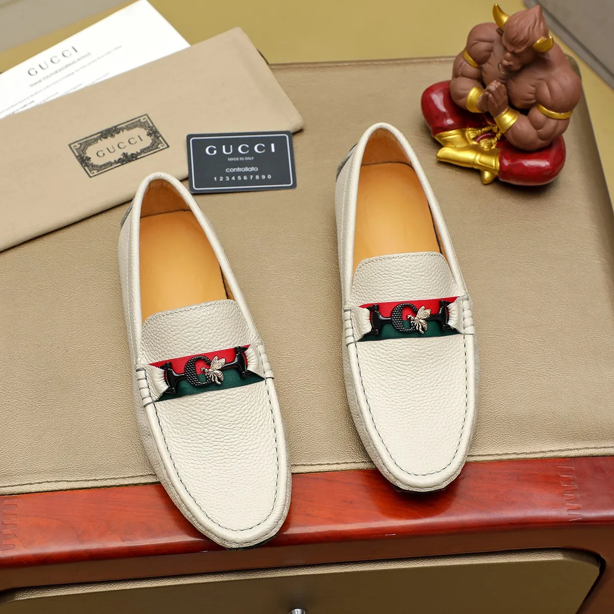 Men's shoes 💰360💰💰GUCCI Gucci official website synchronizes the latest model 🛃The upper is made of imported cowhide, 🐷leather lining, rubber outsole, 🎩🎩top-notch handcrafted workmanship with fine stitches and threads🔍definitely satisfy those perfectionist men who pursue high luxury quality 👏 Colors available! Code number 38-45 Large quantity in stock